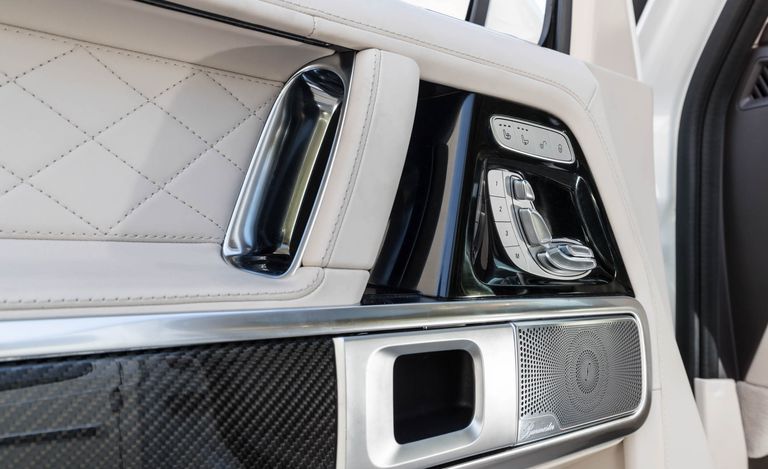 Không gian nội thất thể thao của Mercedes-AMG G63